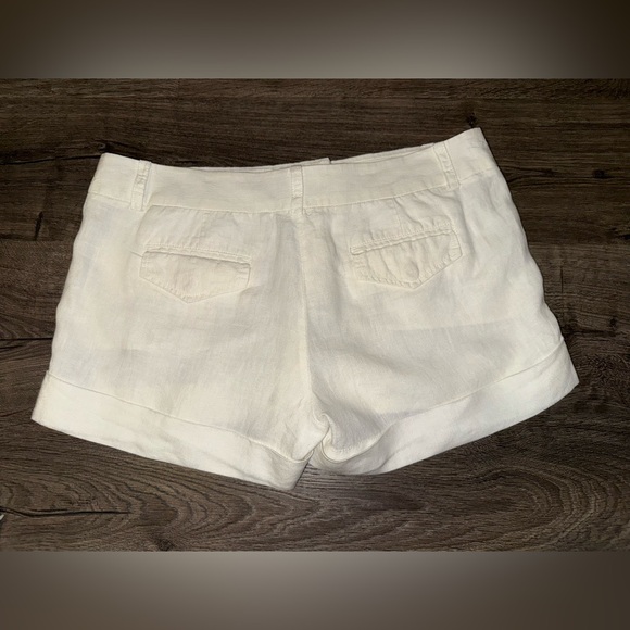 J. Crew Baird McNutt Linen Women's white cuffed linen shorts size 12 - Picture 2 of 7